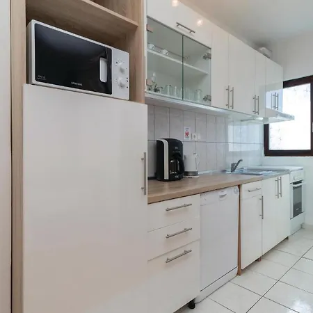 Vii Apartment