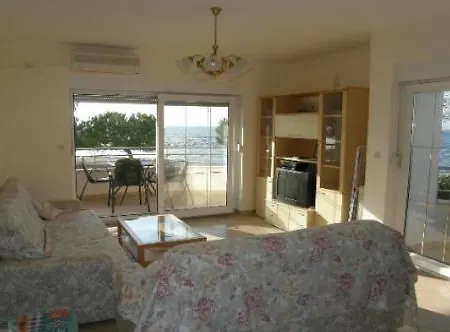 Vii Apartment